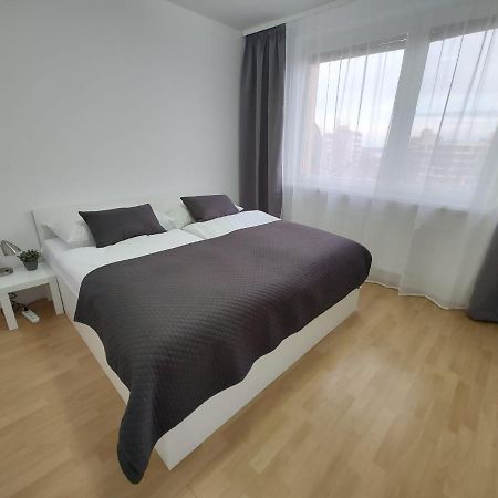 Marilyn Prijemny 3 Izbovy Byt V Raci Raca Buitenkant foto